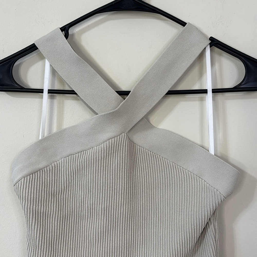 Aritzia Babaton Sculpt Knit Criss Cross Tank Matte Pearl Size Medium - Picture 3 of 8